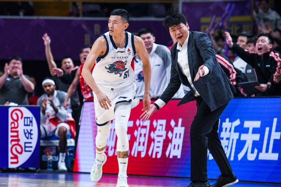 开云-山东男篮挺进杯赛四强，陈林坚爆发，说明书已找到？