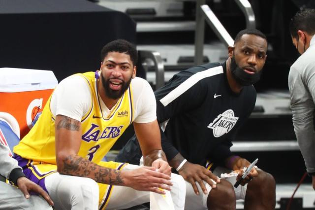 开云体育-双星闪耀助湖人继续进步，戴维斯三分线外投得更准